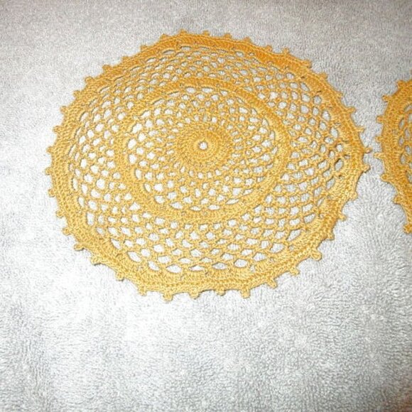 Vintage SET OF 2 Handmade CROCHET Lace DOILY Round GOLD Orange TABLE Decor - Picture 4 of 9